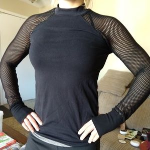 Fabletics Longsleeve top with mesh arms